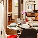 Lejlighed Six In The - Stylish Ground-floor In Old Town With Private Entrance