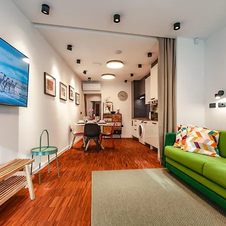 アパート Six In The - Stylish Ground-floor In Old Town With Private Entrance *