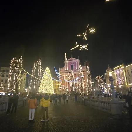 Апартаменти Six In The Apartment, *