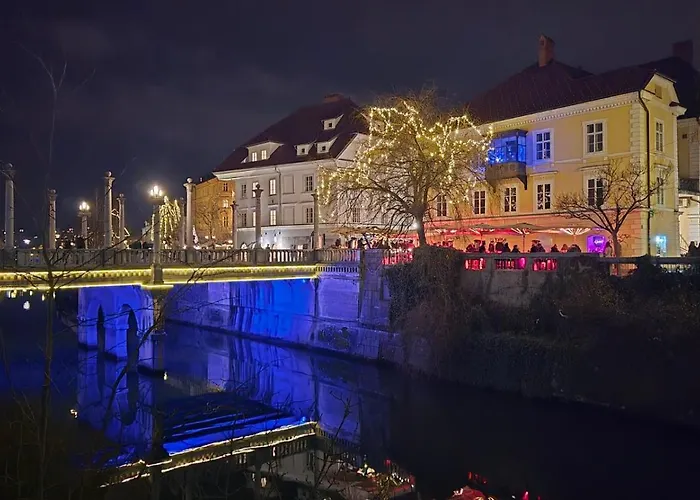 Six In The Apartment,